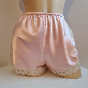 VTG Christian Dior Silky Satin Lace Trim Sleep Shorts Size Sm Pink Crean